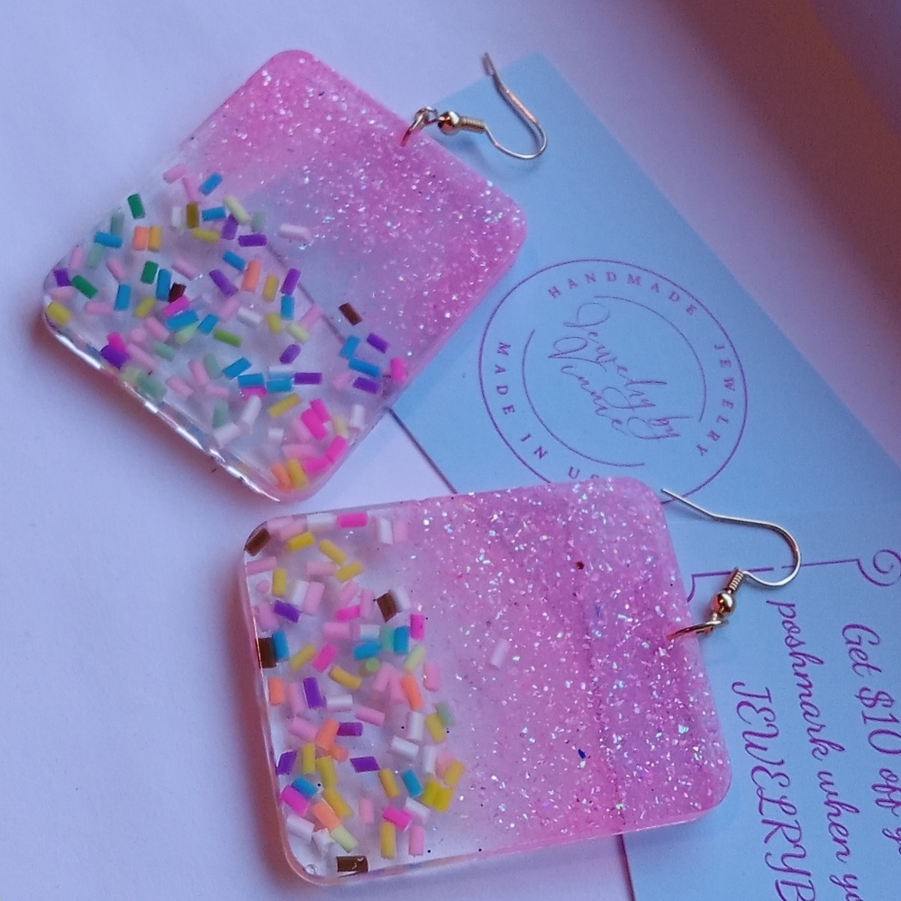 Hand Crafted Resin Earrings Cupcakes & Sprinkles Collection - Picture 4 of 6